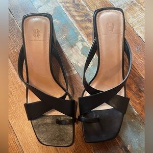 NWOT House of Harlow x Revolve April Heel